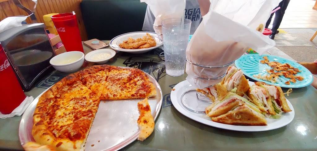 Fangs Island Food and Arcade | restaurant | 521B W Oglethorpe Hwy, Hinesville, GA 31313, USA | 9123321525 OR +1 912-332-1525