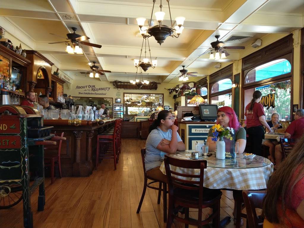 Moms | restaurant | 209 Salem St, Chico, CA 95928, USA | 5308933447 OR +1 530-893-3447