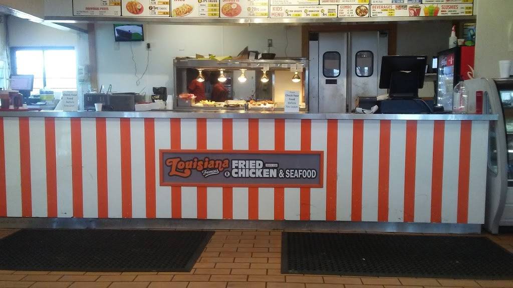 Louisiana Famous Fried Chicken | restaurant | 6150 Ramey Ave, Fort Worth, TX 76112, USA | 8173951037 OR +1 817-395-1037
