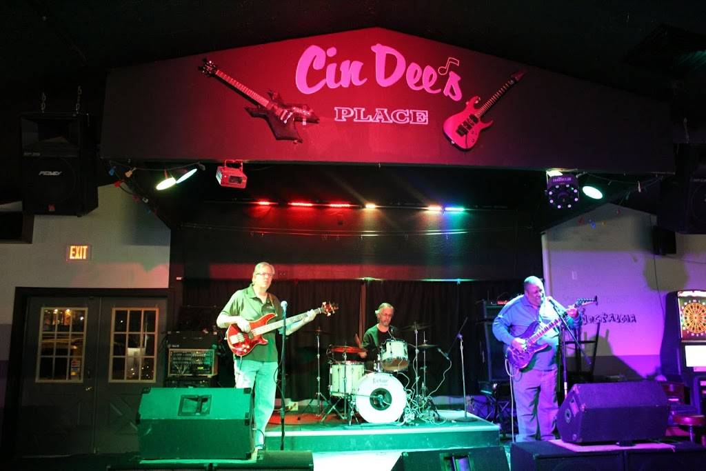 Cin Dees Place | restaurant | 232 W Smith Rd, Medina, OH 44256, USA | 3307226700 OR +1 330-722-6700