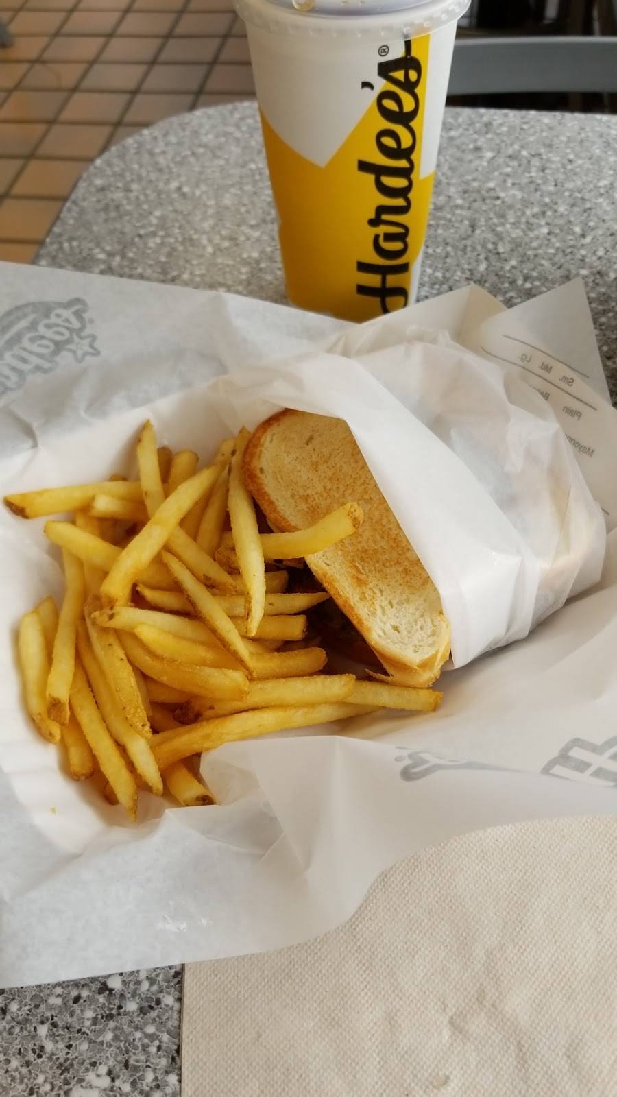 Hardees | restaurant | 782 S Wooster Ave, Strasburg, OH 44680, USA | 3308784350 OR +1 330-878-4350