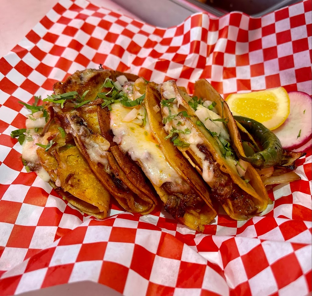 Daniels Kitchen truck | restaurant | 850 Woodside Rd, Redwood City, CA 94061, USA | 6508264407 OR +1 650-826-4407