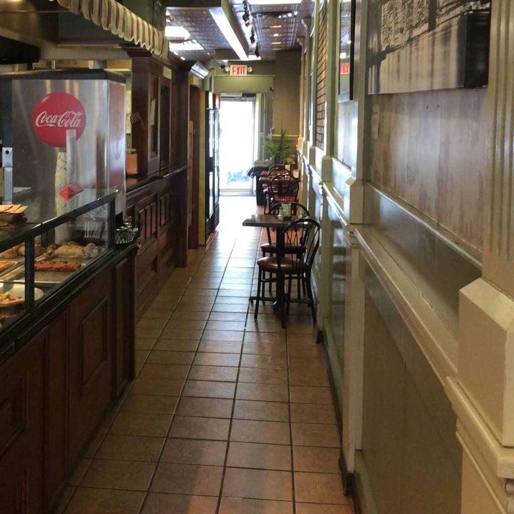 Randazzos pizza of manhasset | restaurant | 568 Plandome Rd, Manhasset, NY 11030, USA | 5164395666 OR +1 516-439-5666