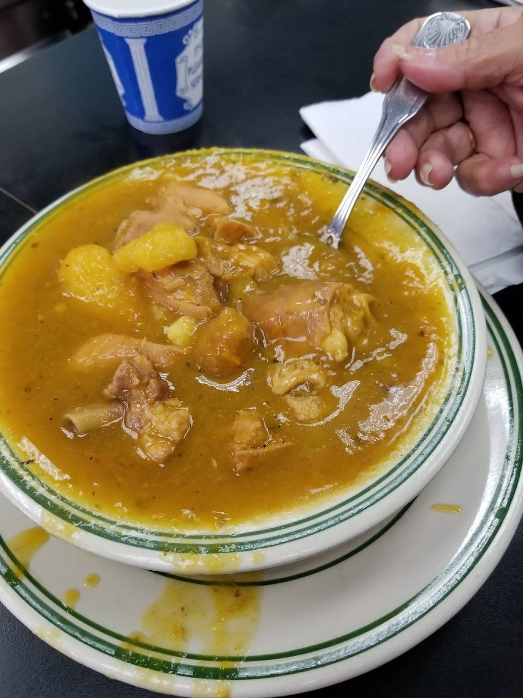 La Isla Cuchifritos | restaurant | 6 Graham Ave, Brooklyn, NY 11206, USA | 7183884666 OR +1 718-388-4666