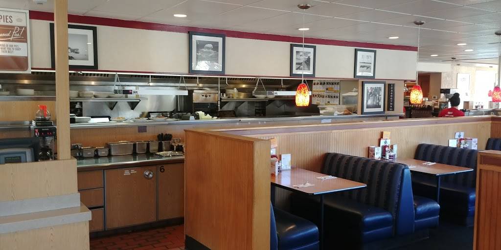 Cocos Bakery Restaurant | restaurant | 28502 Marguerite Pkwy, Mission Viejo, CA 92692, USA | 9493645915 OR +1 949-364-5915