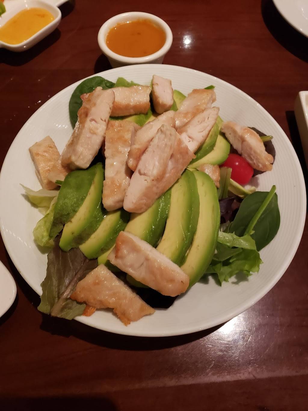 Feng Asian Bistro & Hibachi | restaurant | 70 Worcester-Providence Turnpike, Millbury, MA 01527, USA | 5088654400 OR +1 508-865-4400