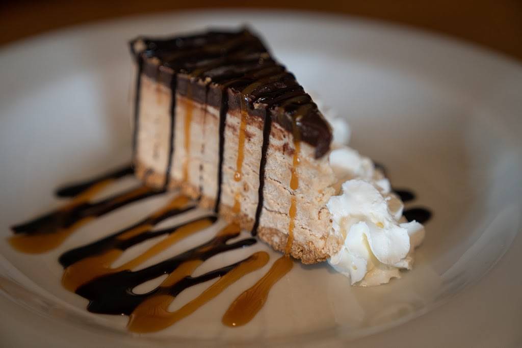 Fisherville Hotel & Tavern | restaurant | 2 Erie Ave S, Fisherville, ON N0A 1G0, Canada | 9057793433 OR +1 905-779-3433