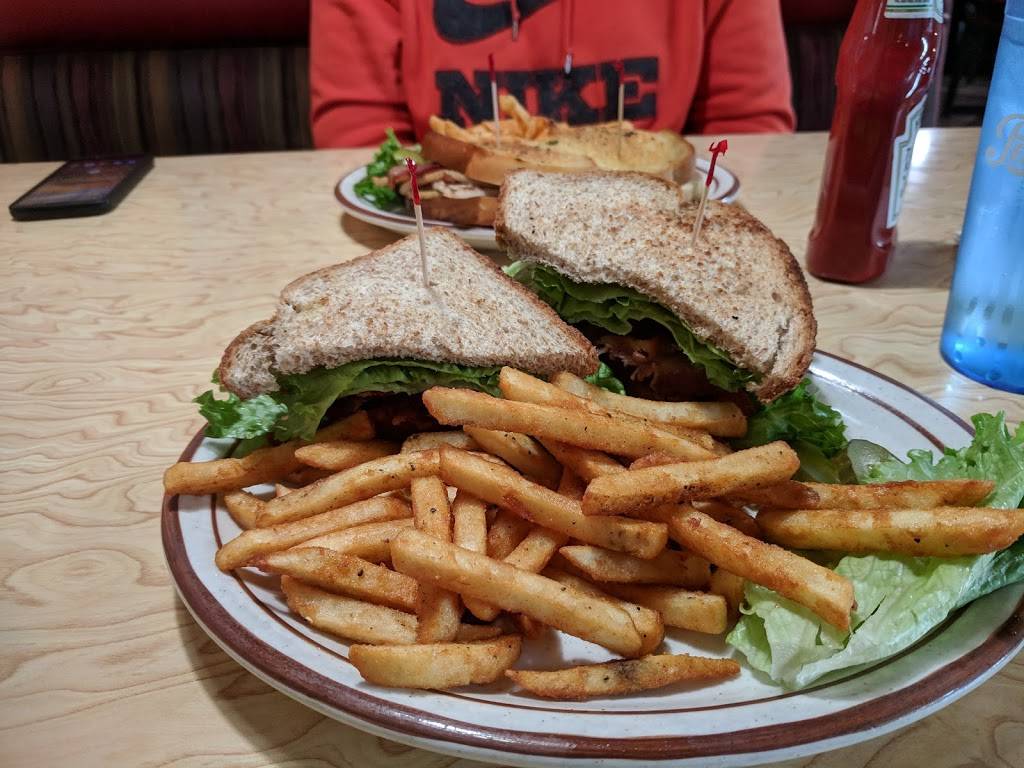 Seven Cafe And Grill | restaurant | 25 Shaw Ave, Clovis, CA 93612, USA | 5593221605 OR +1 559-322-1605