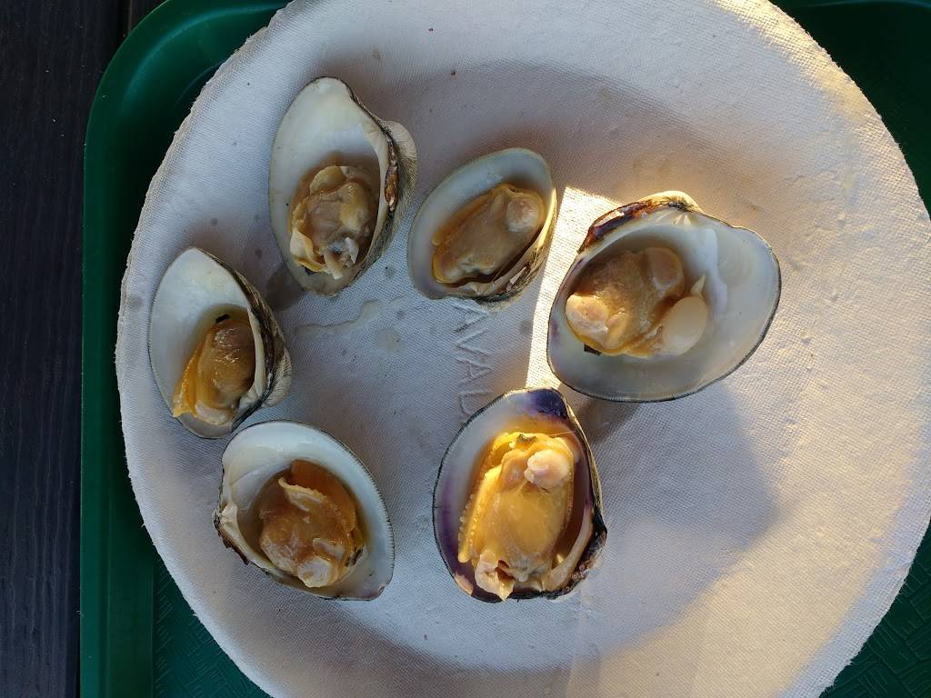 Lobster Shack | restaurant | 7 Indian Neck Ave, Branford, CT 06405, USA | 2034838414 OR +1 203-483-8414