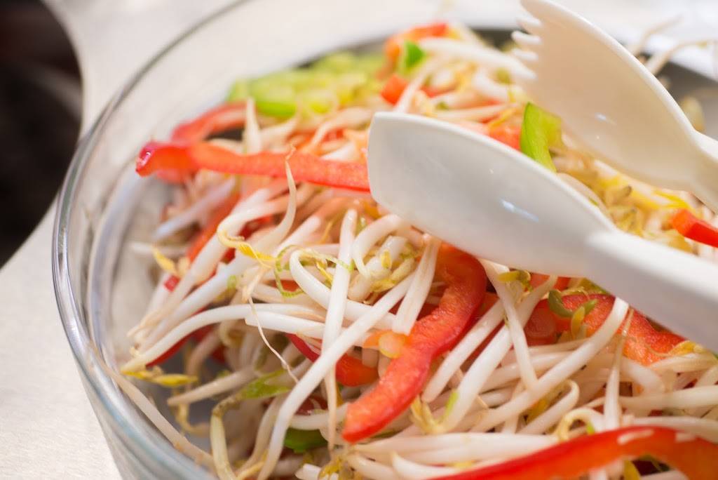 Chin Chine Saint Jean sur Richelieu | restaurant | 315 Rue MacDonald, Saint-Jean-sur-Richelieu, QC J3B 8J3, Canada | 4503491888 OR +1 450-349-1888