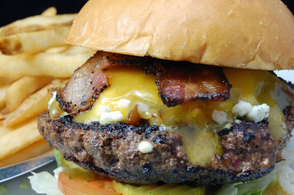 Joe Sensers Sports Theater | restaurant | 2350 Cleveland Ave N, Roseville, MN 55113, USA | 6516311781 OR +1 651-631-1781