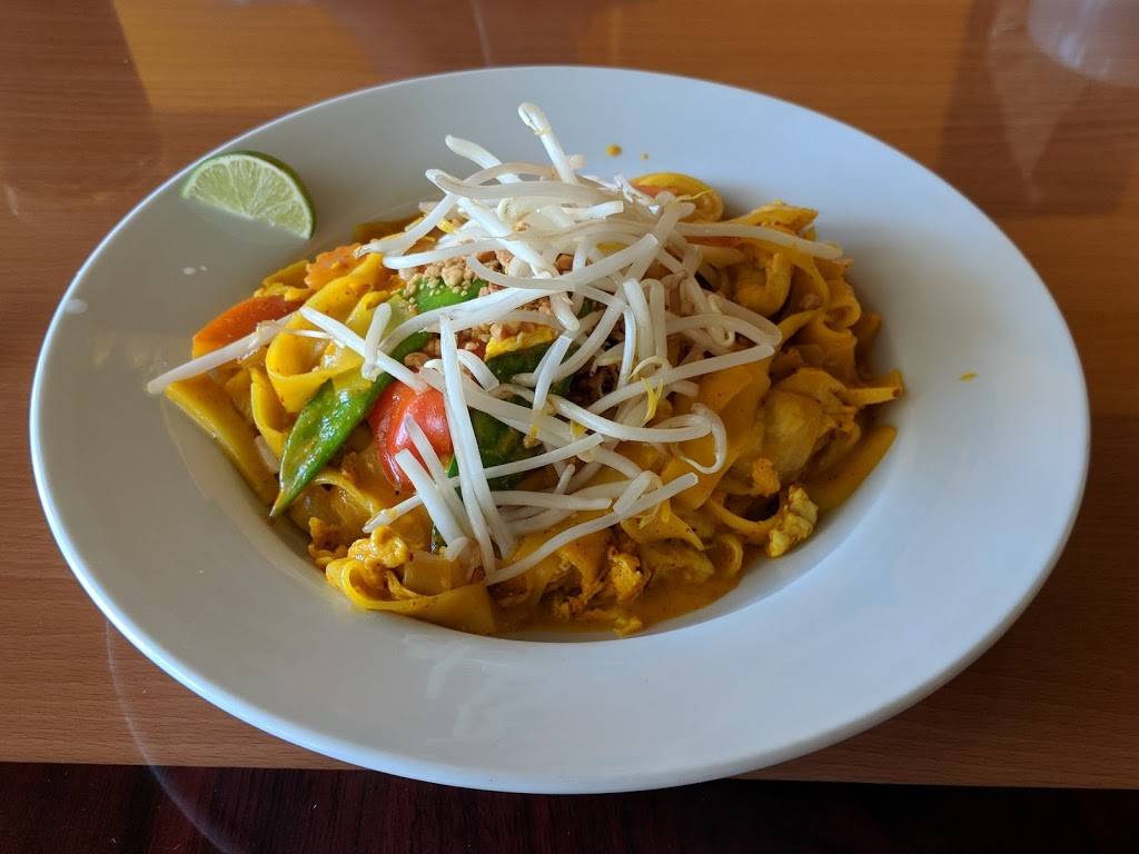 Rak Thai Cuisine | restaurant | 510 Natoma Station Dr #100, Folsom, CA 95630, USA | 9163558424 OR +1 916-355-8424