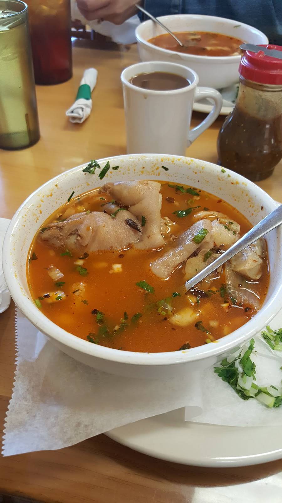 La Pasadita | restaurant | 1963 2nd St, Natalia, TX 78059, USA | 8306631300 OR +1 830-663-1300