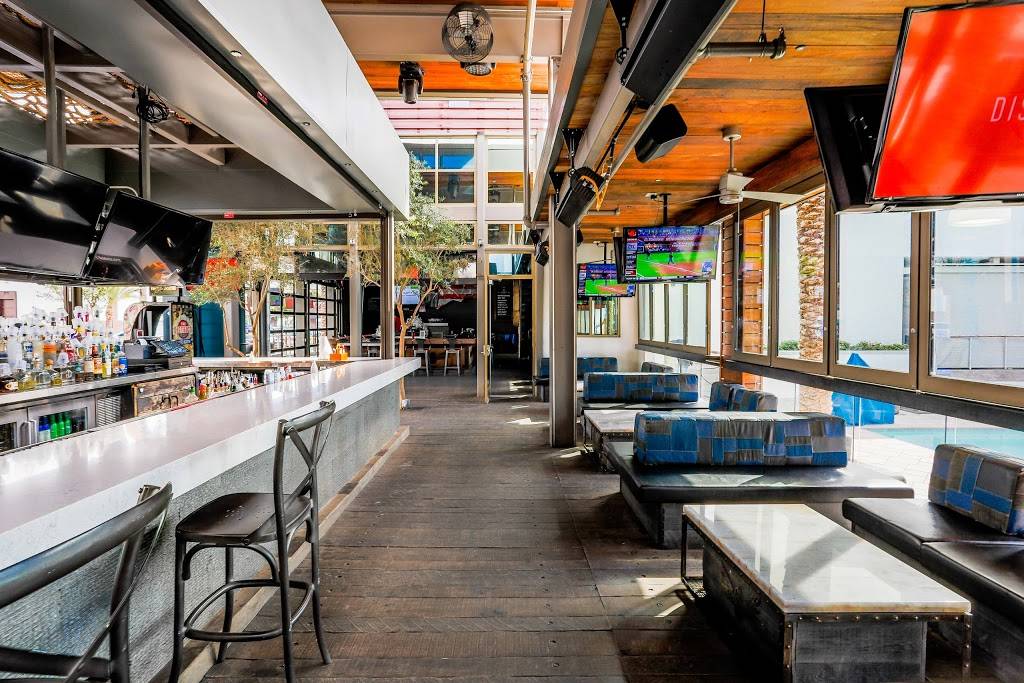 The District | restaurant | 7333 E Indian Plaza, Scottsdale, AZ 85251, USA | 4806640356 OR +1 480-664-0356