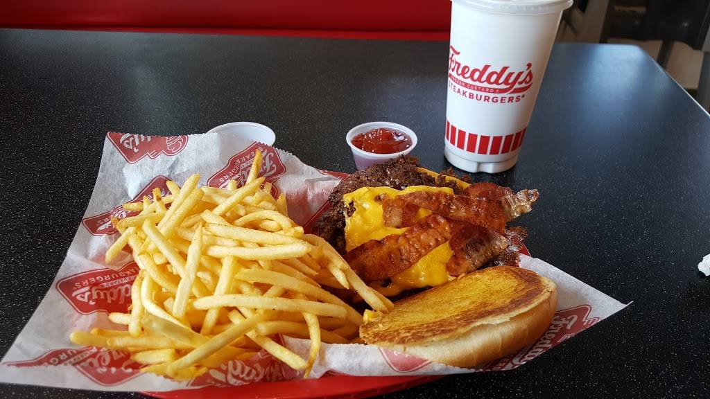 Freddys Frozen Custard & Steakburgers | restaurant | 28 S Gateway Dr, Fredericksburg, VA 22406, USA | 5403708140 OR +1 540-370-8140