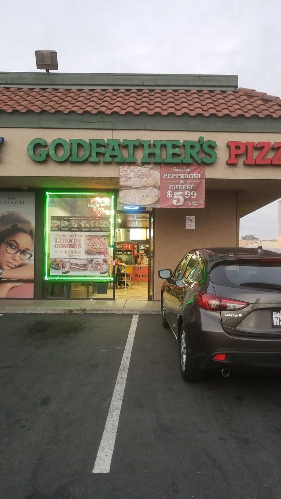Godfathers Pizza | meal delivery | 685 Sweetwater Rd, Spring Valley, CA 91977, USA | 6194626580 OR +1 619-462-6580