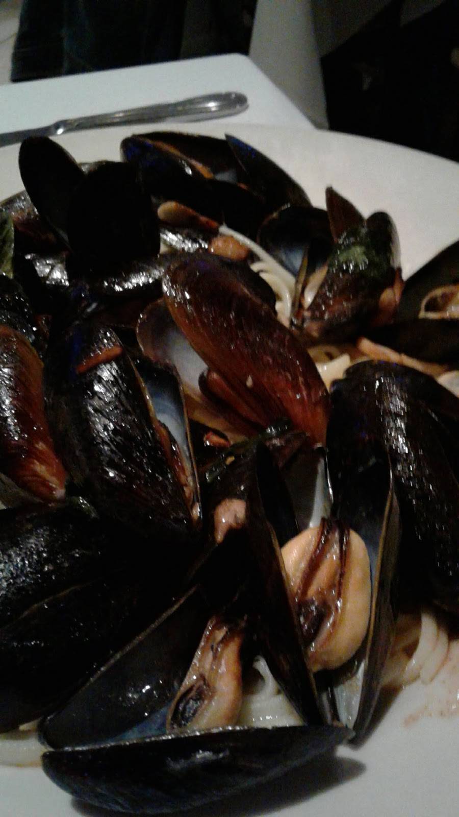 Nuccis | restaurant | 4842 Arthur Kill Rd, Staten Island, NY 10309, USA | 7189673600 OR +1 718-967-3600