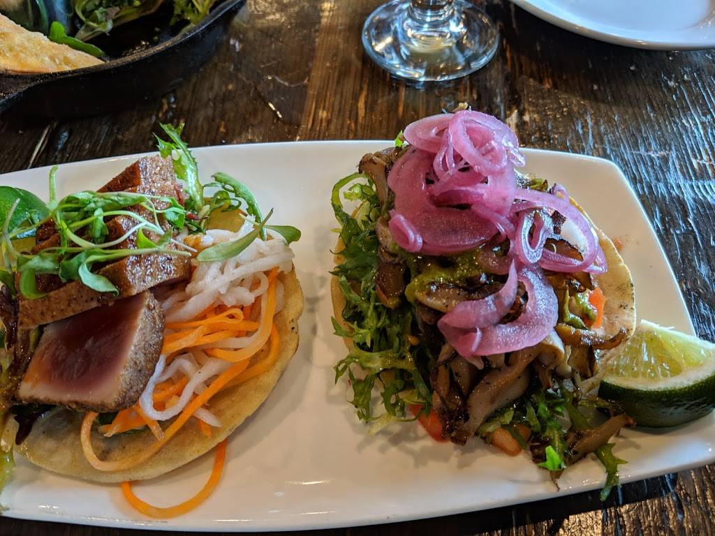 Trident Galley & Raw Bar | restaurant | 23 Shipyard Dr, Hingham, MA 02043, USA | 7813747225 OR +1 781-374-7225