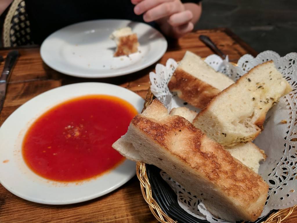 Michaelangelos Little Italy | restaurant | 2477 Arthur Ave, Bronx, NY 10458, USA | 7182208455 OR +1 718-220-8455