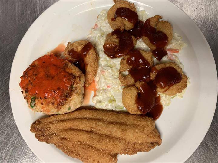 Flavours Fine Foods, 1720 Lounge & Catering | restaurant | 1720 E Kimberly Rd, Davenport, IA 52807, USA | 5639494532 OR +1 563-949-4532