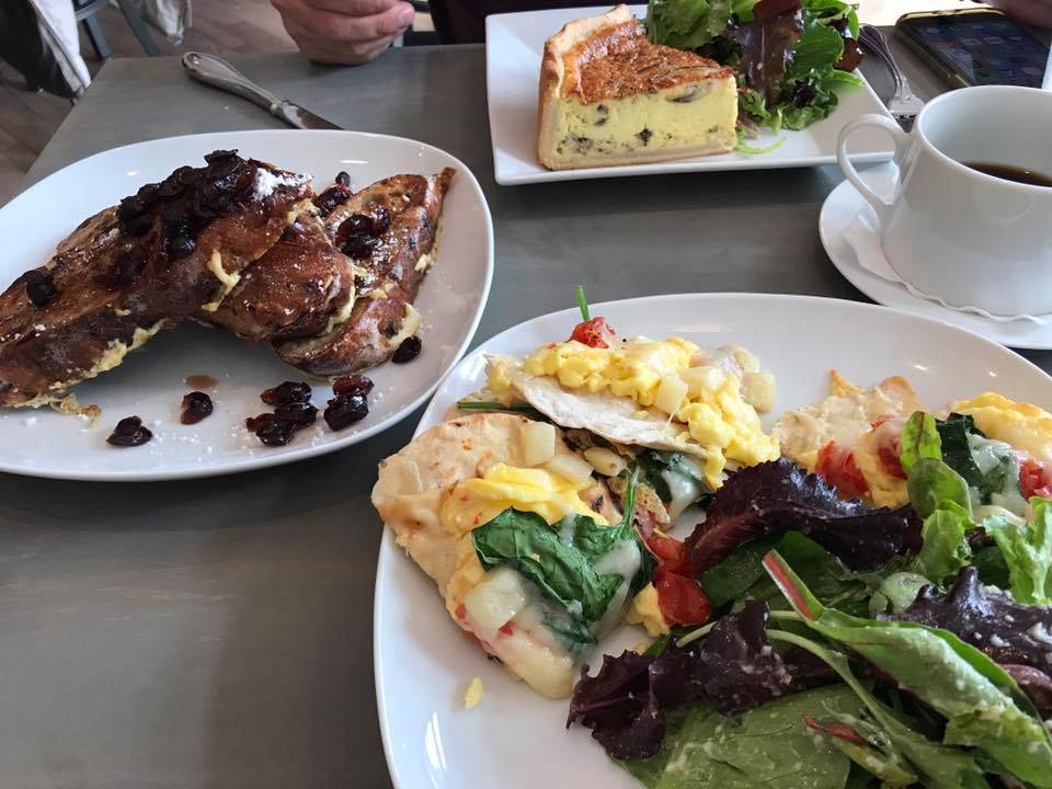 The Confident Rabbit | restaurant | 309 William St, Fredericksburg, VA 22401, USA | 5403719999 OR +1 540-371-9999