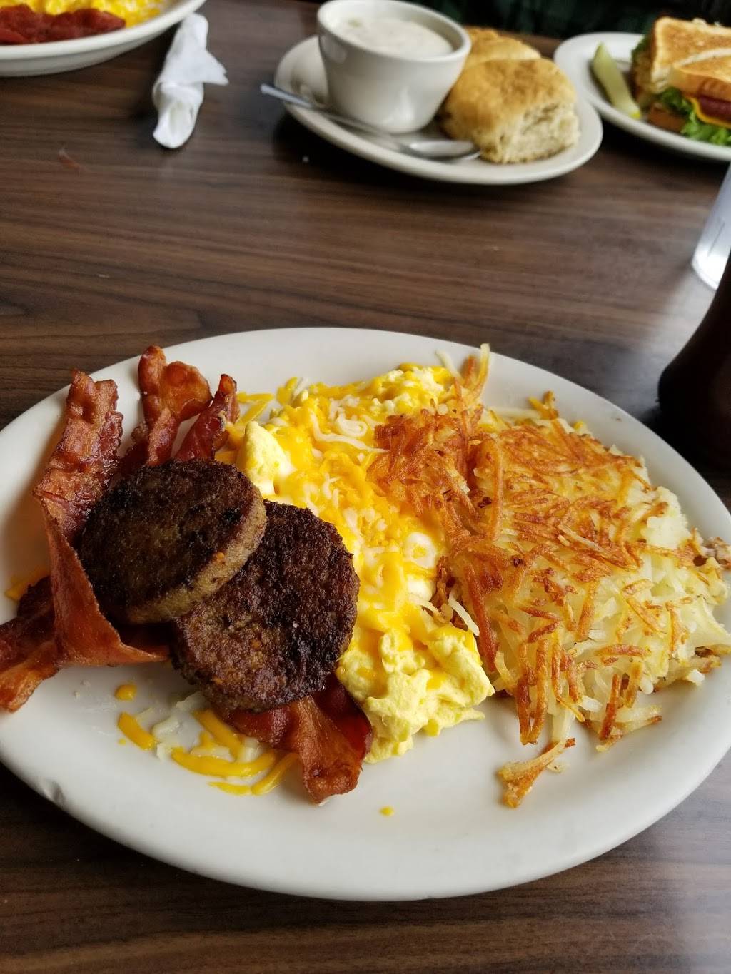 Pioneer Restaurant | restaurant | 306 109th St, Arlington, TX 76011, USA | 8176334433 OR +1 817-633-4433