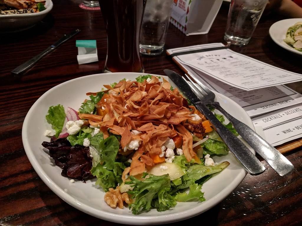 Great Dane Pub & Brewing Co. - Hilldale | restaurant | 357 Price Pl, Madison, WI 53705, USA | 6086619400 OR +1 608-661-9400