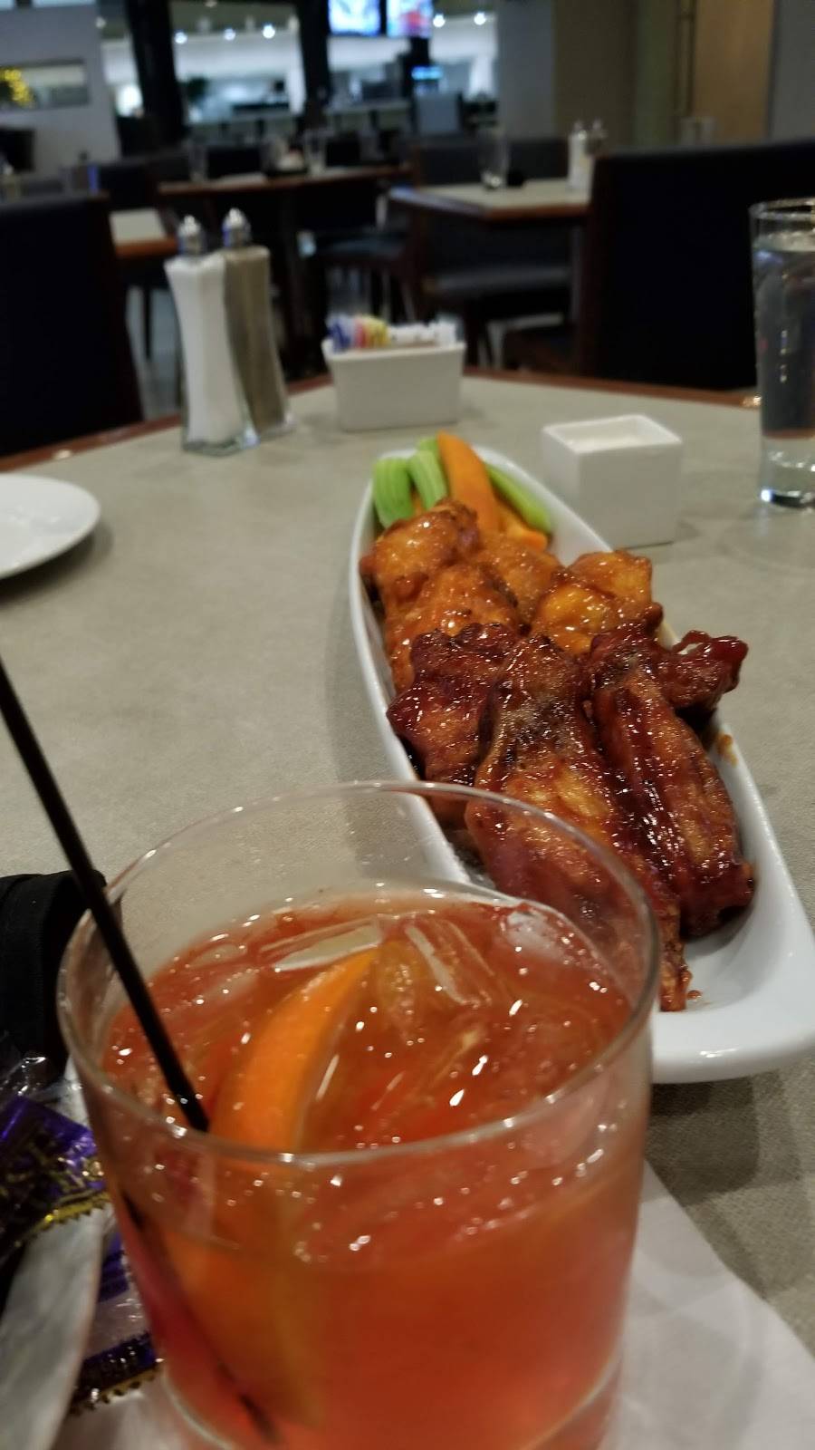 400 Park Bistro | restaurant | 400 Park Blvd, Itasca, IL 60143, USA | 6307734000 OR +1 630-773-4000