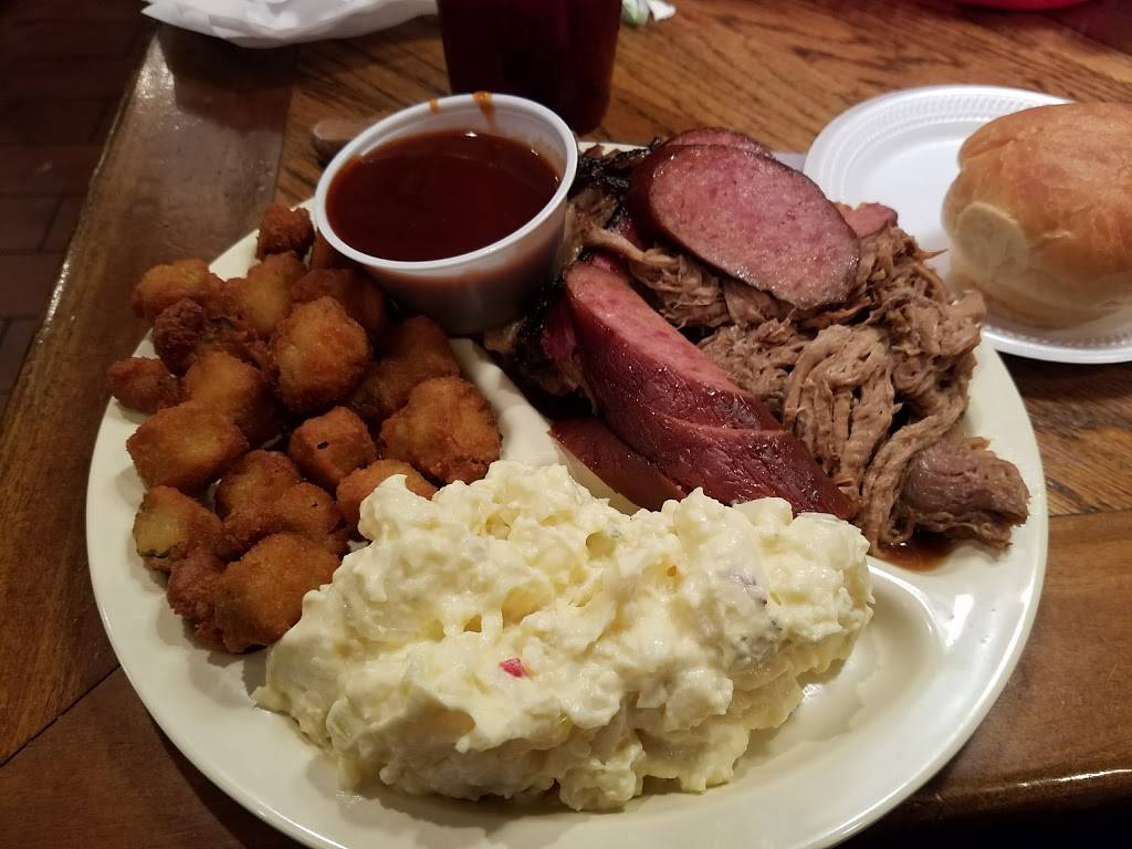 Bubbas Bar-B-Q & Steakhouse | restaurant | 210 S, Interstate Highway 45, Ennis, TX 75119, USA | 9728750036 OR +1 972-875-0036