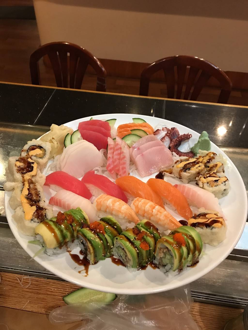 Sakana | restaurant | 68 N Broadway, Hicksville, NY 11801, USA | 5169337673 OR +1 516-933-7673