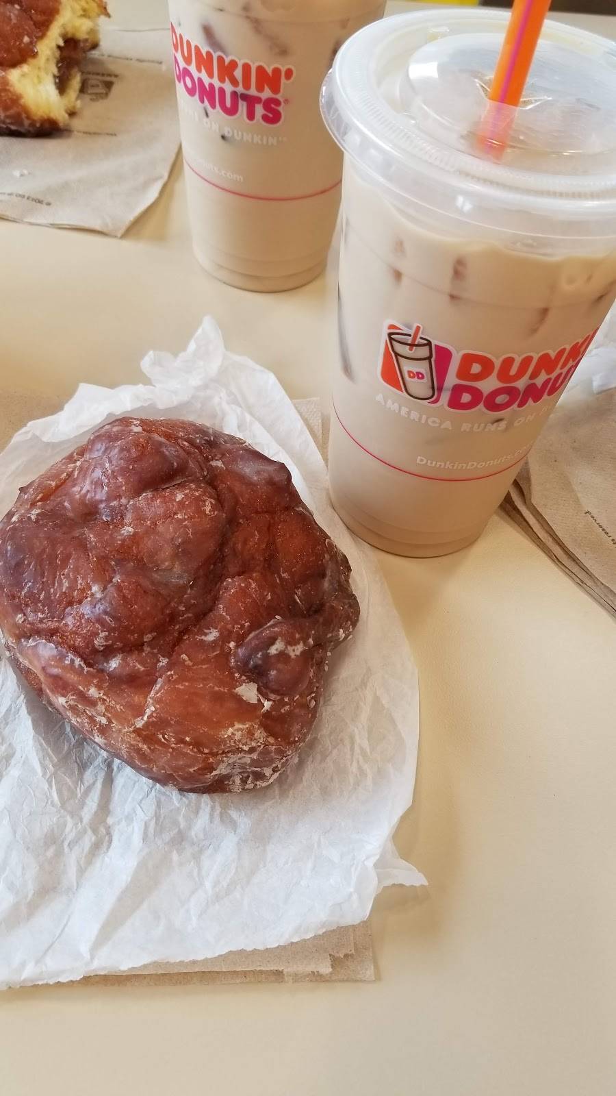 Dunkin | bakery | 2243 Fairview Blvd, Fairview, TN 37062, USA | 6152662792 OR +1 615-266-2792