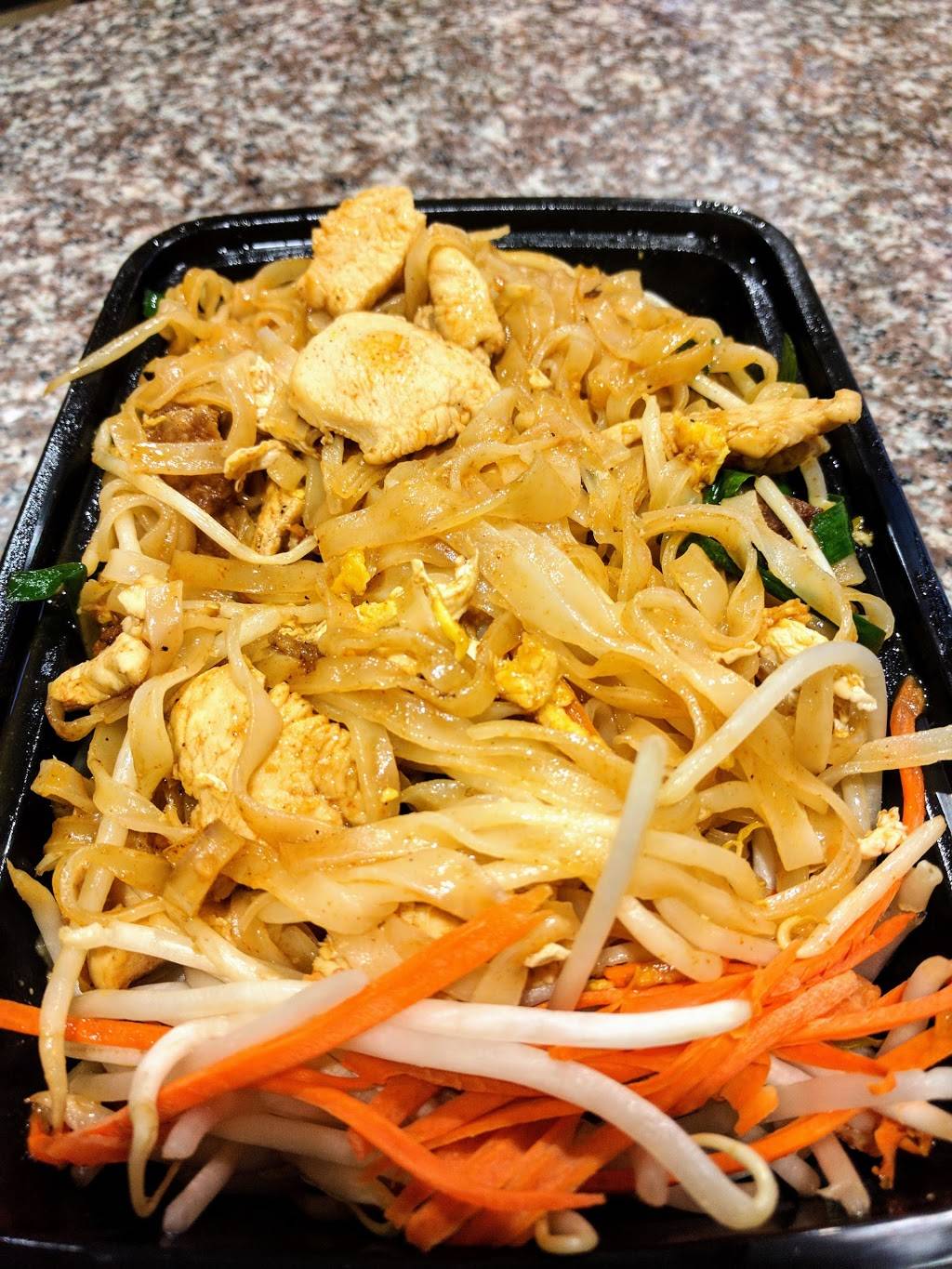 Chabaa Thai Cuisine | restaurant | 2123 Irving St, San Francisco, CA 94122, USA | 4157533347 OR +1 415-753-3347