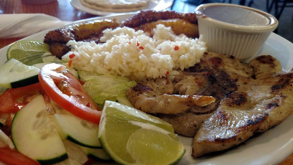 Restaurante Salvadoreño Y Pupuseria Los 3 Hermanos | restaurant | 4426 N 19th Ave, Phoenix, AZ 85015, USA | 6022835110 OR +1 602-283-5110