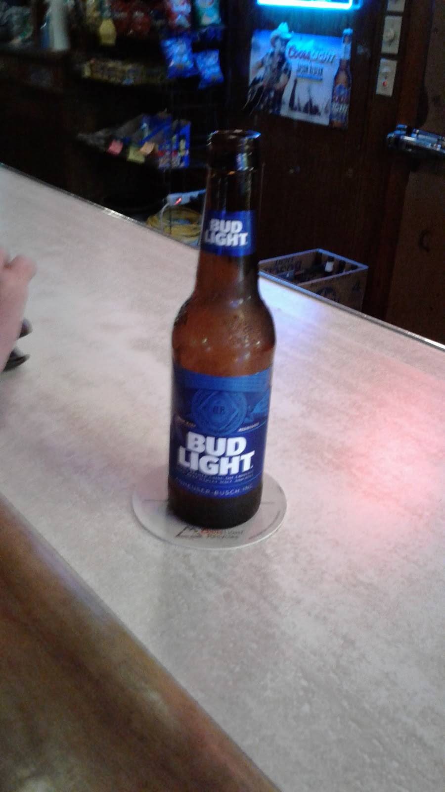 Daves West End | restaurant | 7160 IL-15, St Libory, IL 62282, USA | 6187684280 OR +1 618-768-4280