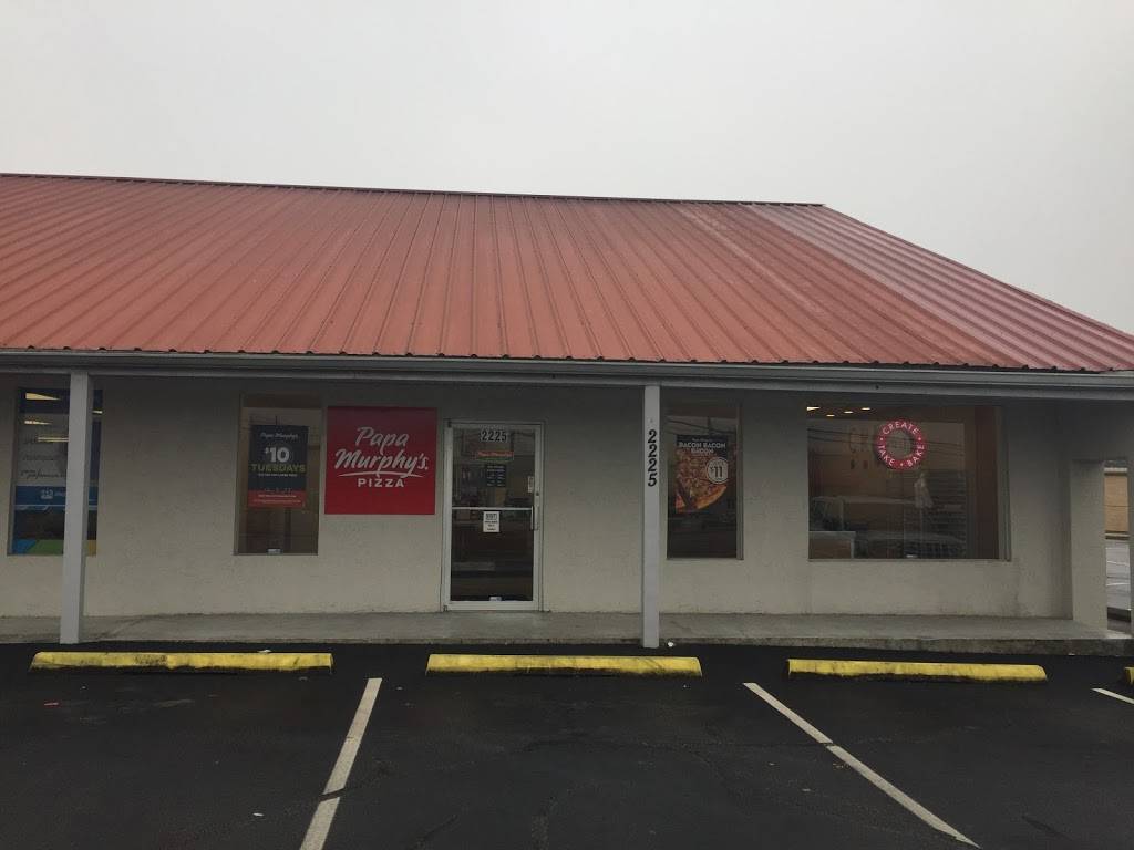 Papa Murphys Take N Bake Pizza | meal takeaway | 2225 W Andrew Johnson Hwy, Morristown, TN 37814, USA | 4235871178 OR +1 423-587-1178