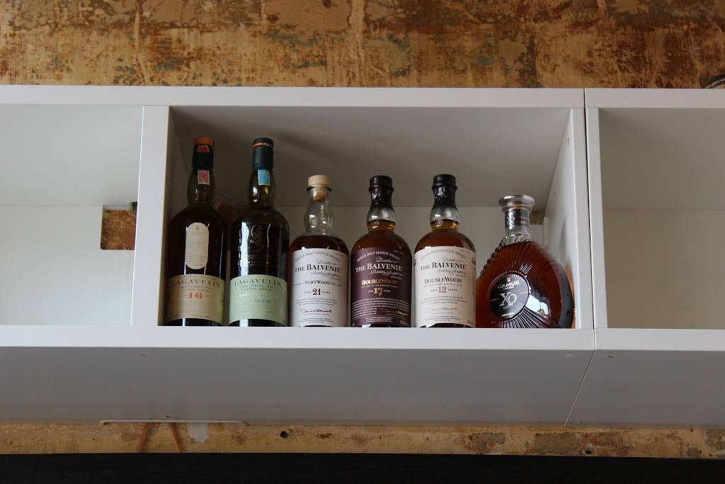 The Creole Burger Bar & Southern Kitchen | restaurant | 1218 Turner Rd, Lansing, MI 48906, USA | 5173711361 OR +1 517-371-1361