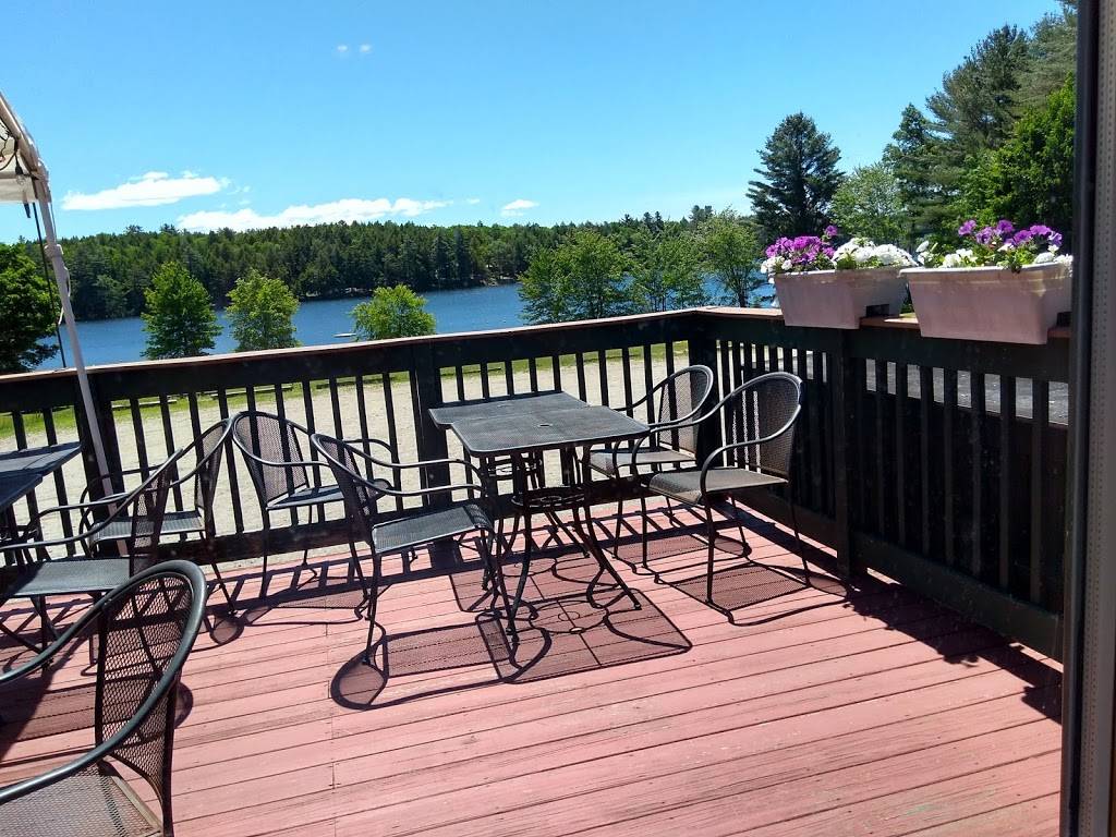 The Weathervane Restaurant & Lounge | restaurant | 1030 Main St, Readfield, ME 04355, USA | 2076859410 OR +1 207-685-9410