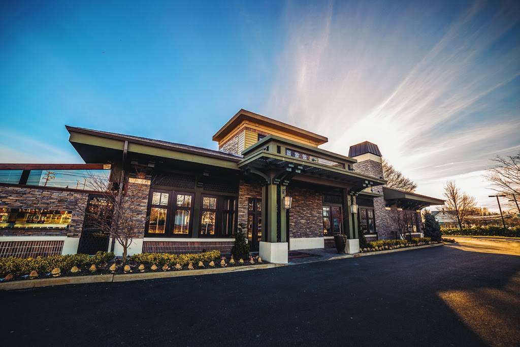 Blackstone Steakhouse | restaurant | 10 Pinelawn Rd, Melville, NY 11747, USA | 6312717780 OR +1 631-271-7780