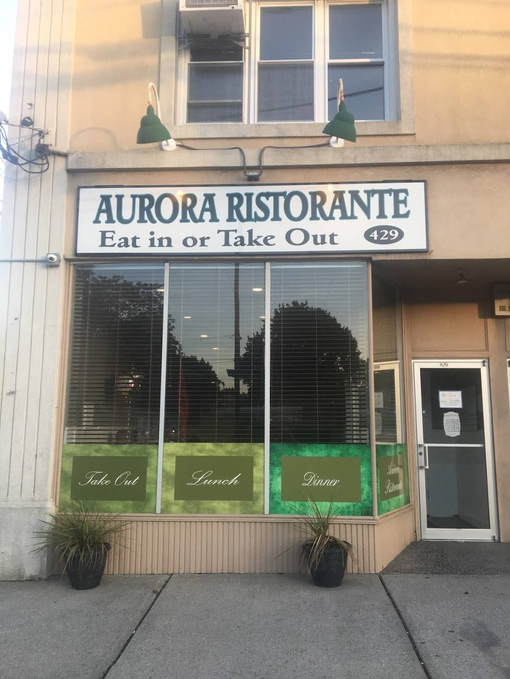 Aurora Ristorante | restaurant | 429 Piaget Ave, Clifton, NJ 07011, USA | 9737722914 OR +1 973-772-2914