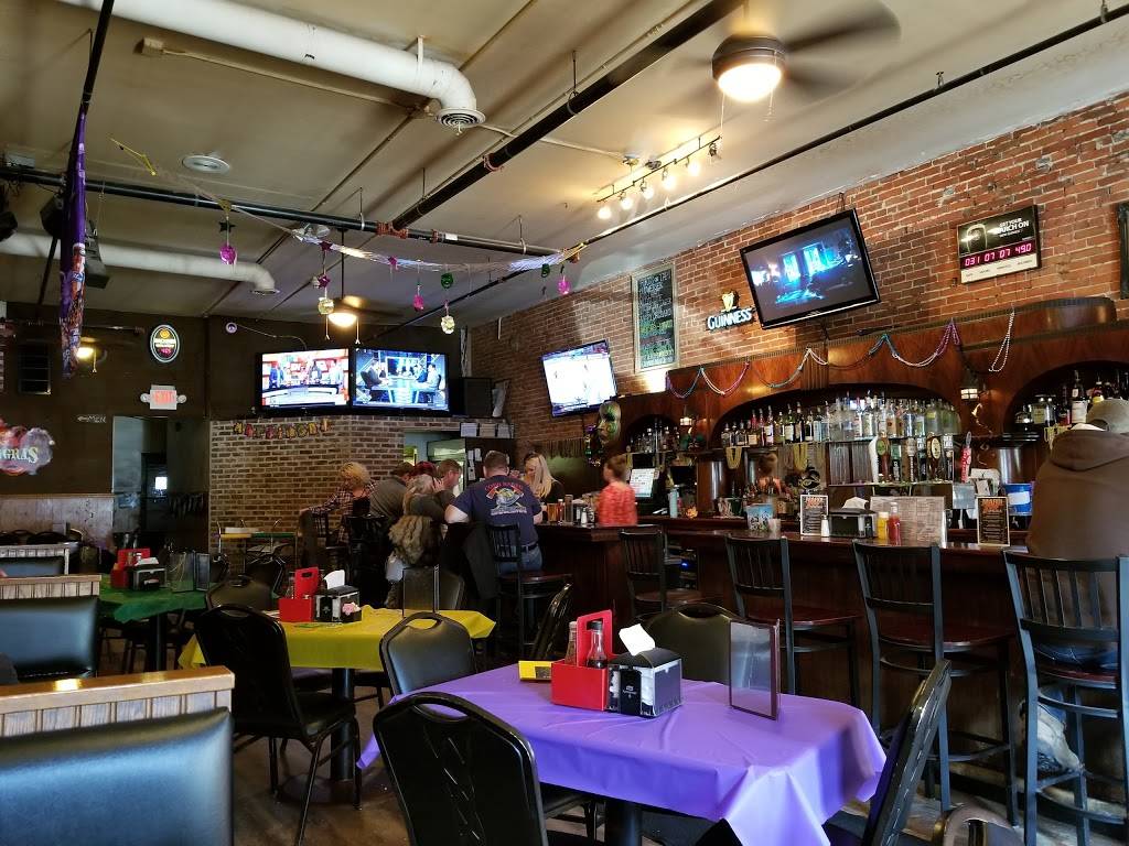 Forts Old Town Tavern | restaurant | 122 W Herrick Ave, Wellington, OH 44090, USA | 4406473520 OR +1 440-647-3520