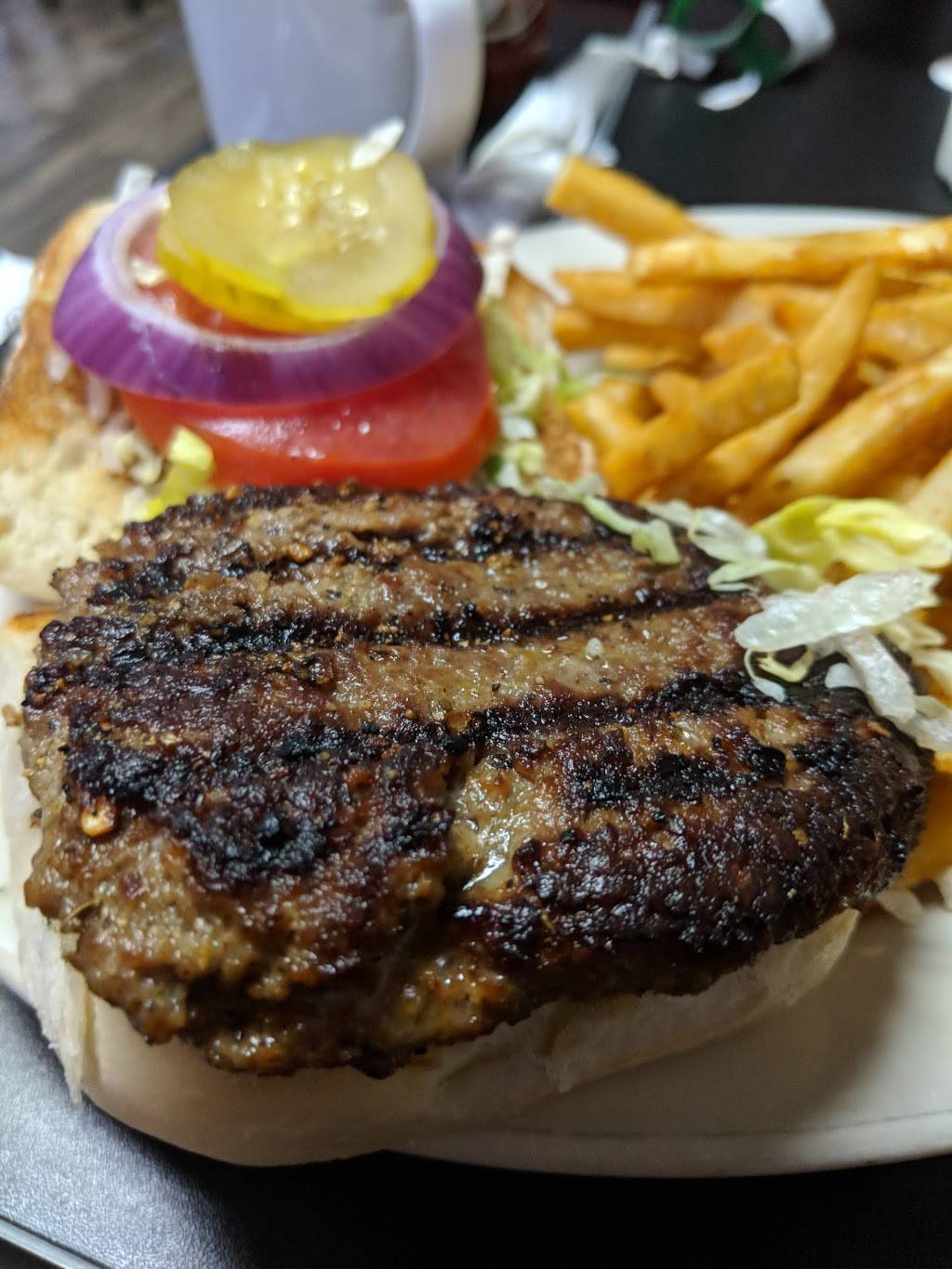 Coaches Corner Sports Bar & Grill | restaurant | 203 Orline St, Wetumpka, AL 36092, USA | 3345143410 OR +1 334-514-3410