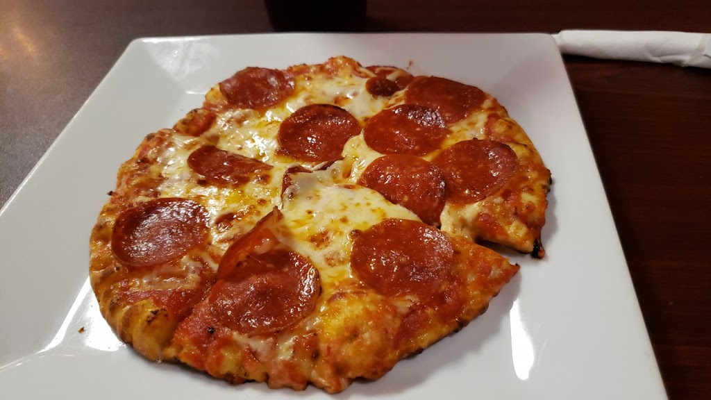 Railroad Pizza Company | restaurant | 4834 E Main St, Flora, MS 39071, USA | 6018797700 OR +1 601-879-7700