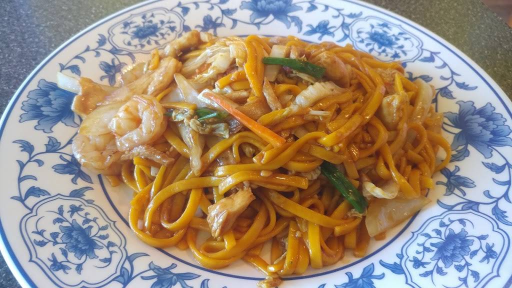 Golden China | restaurant | 10927 Louetta Rd #210, Houston, TX 77070, USA | 2816558889 OR +1 281-655-8889