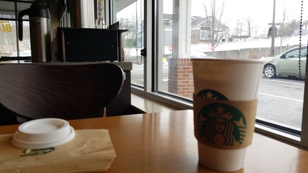 Starbucks | cafe | 5 CT-39, New Fairfield, CT 06812, USA | 2037461733 OR +1 203-746-1733