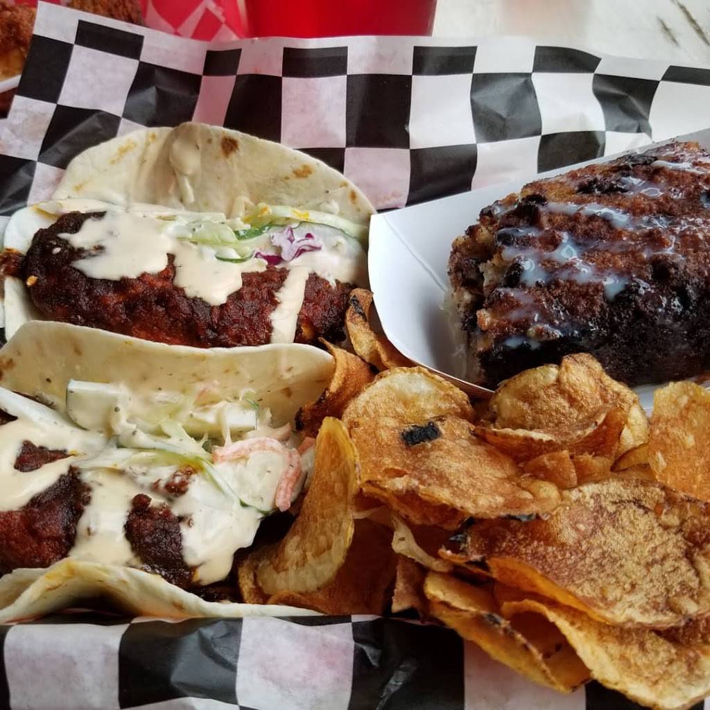 The Roost Carolina Kitchen | restaurant | 1467 W Irving Park Rd, Chicago, IL 60613, USA | 3122615564 OR +1 312-261-5564