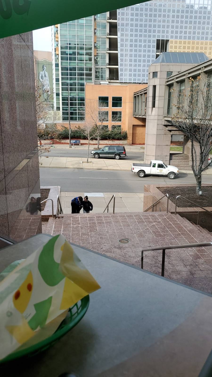 Subway | meal takeaway | 30 E 7th St #335, St Paul, MN 55101, USA | 6512227827 OR +1 651-222-7827