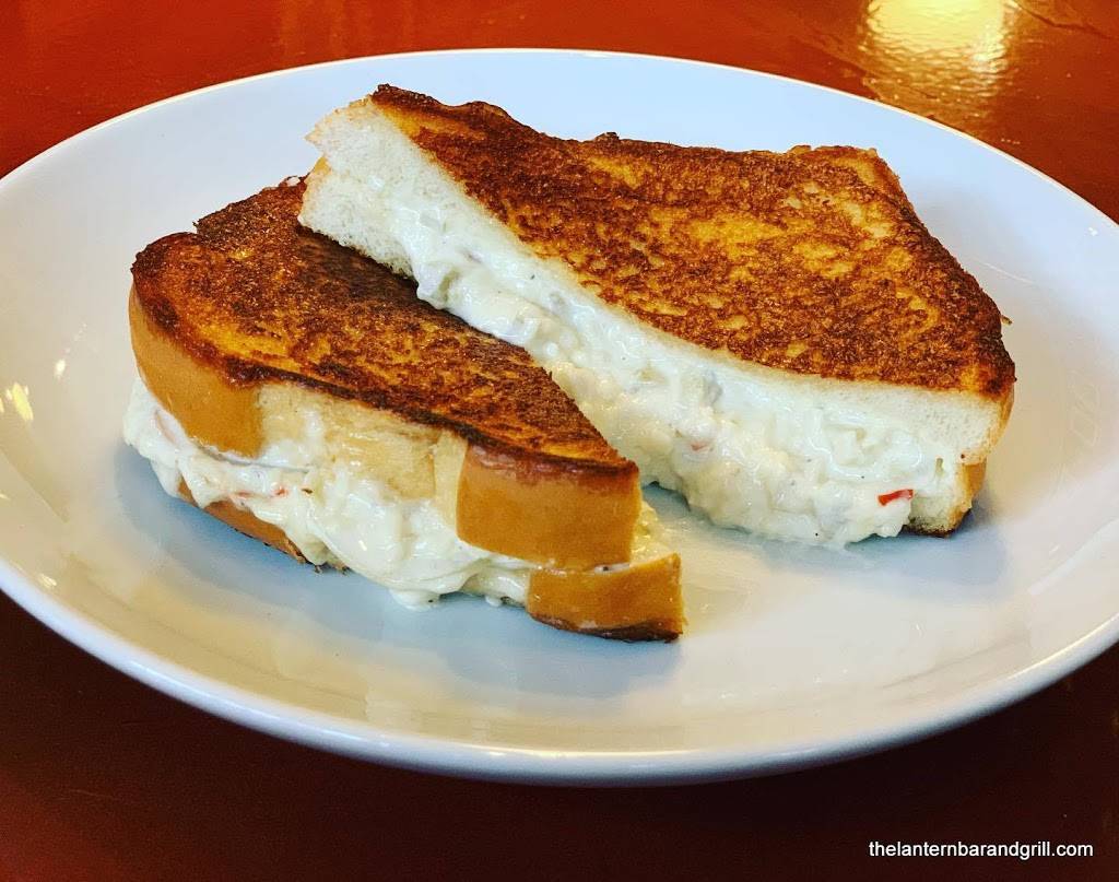 The Lantern Bar and Grill | restaurant | 455 North St, Pittsfield, MA 01201, USA | 4133449227 OR +1 413-344-9227