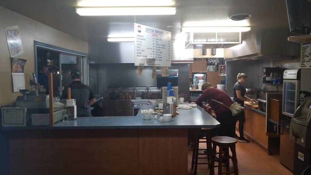 Cantine Bernard | restaurant | 1400 Boulevard Laurier, Sainte-Madeleine, QC J0H 1S0, Canada | 4507953200 OR +1 450-795-3200