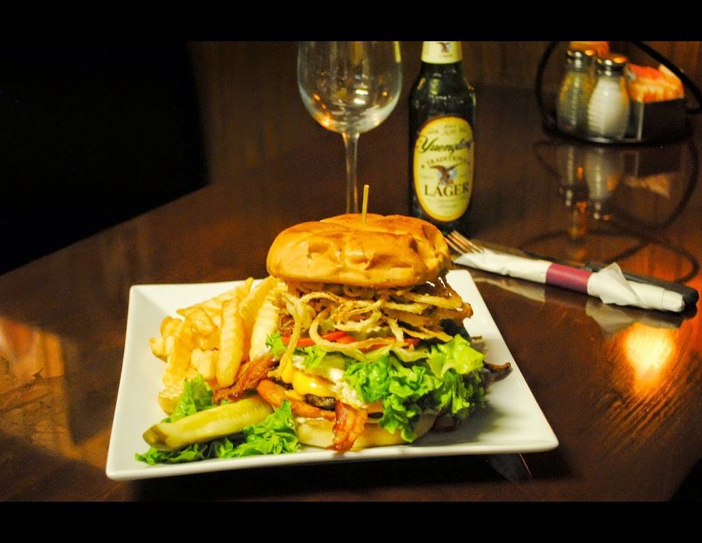 Rosecliff Tavern | restaurant | 4040 Monroeville Blvd, Monroeville, PA 15146, USA | 4123724112 OR +1 412-372-4112