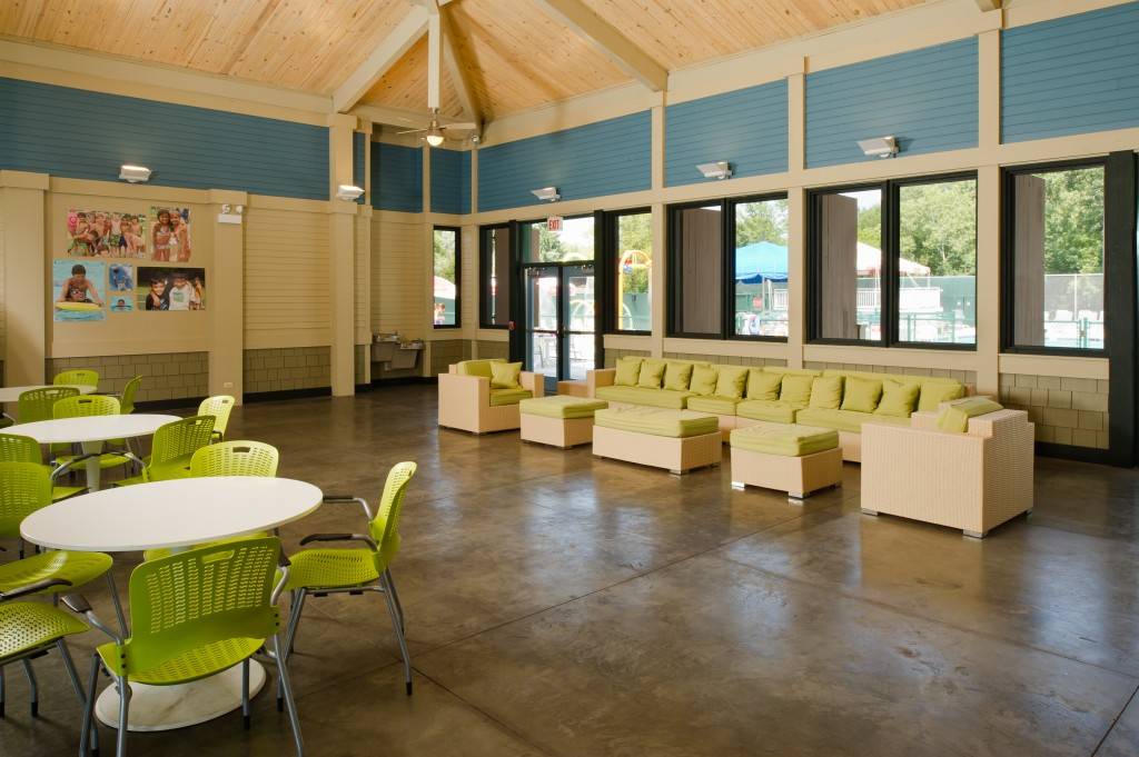 Lillian L. Lutz Recreation Center | restaurant | 1195 Half Day Rd, Highland Park, IL 60035, USA | 8474326355 OR +1 847-432-6355